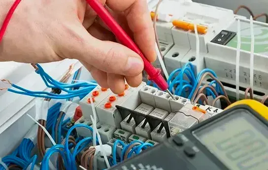 Professional electrician in Ealing